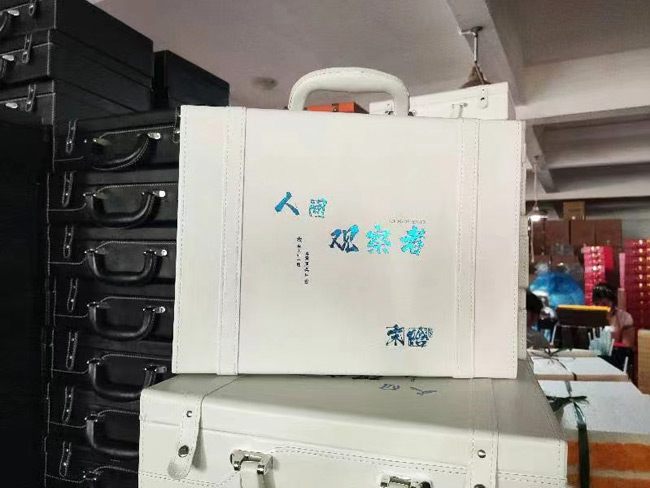 用什么可以擦掉印刷在塑料上的字